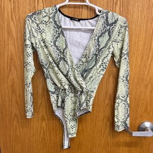 Fashion Nova‎ Snake Print Bodysuit - Green and Black